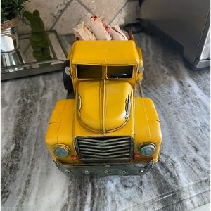 Fall decor truck